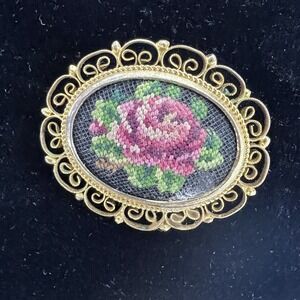 Vtg Petit Point Needlepoint Cross Stitch Floral Brooch Pin Black Gold 1.5"